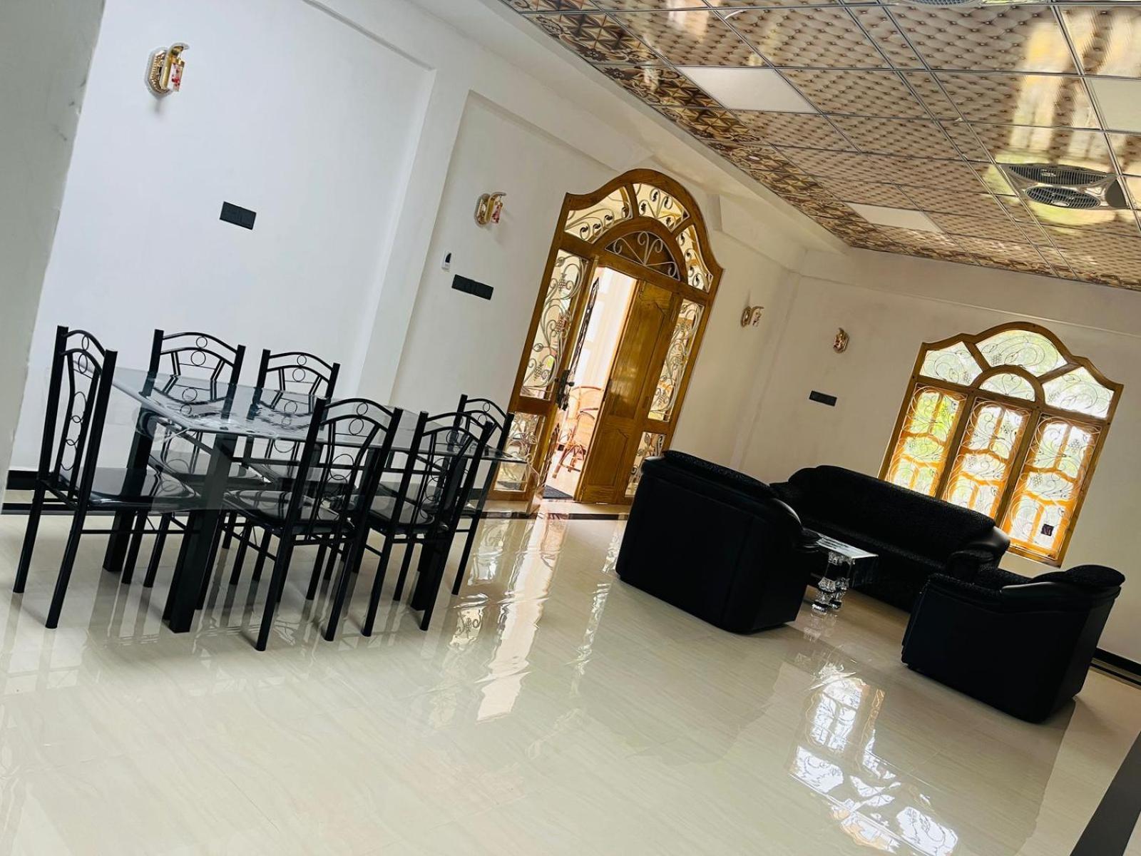 J & J Homestay Jaffna Bagian luar foto