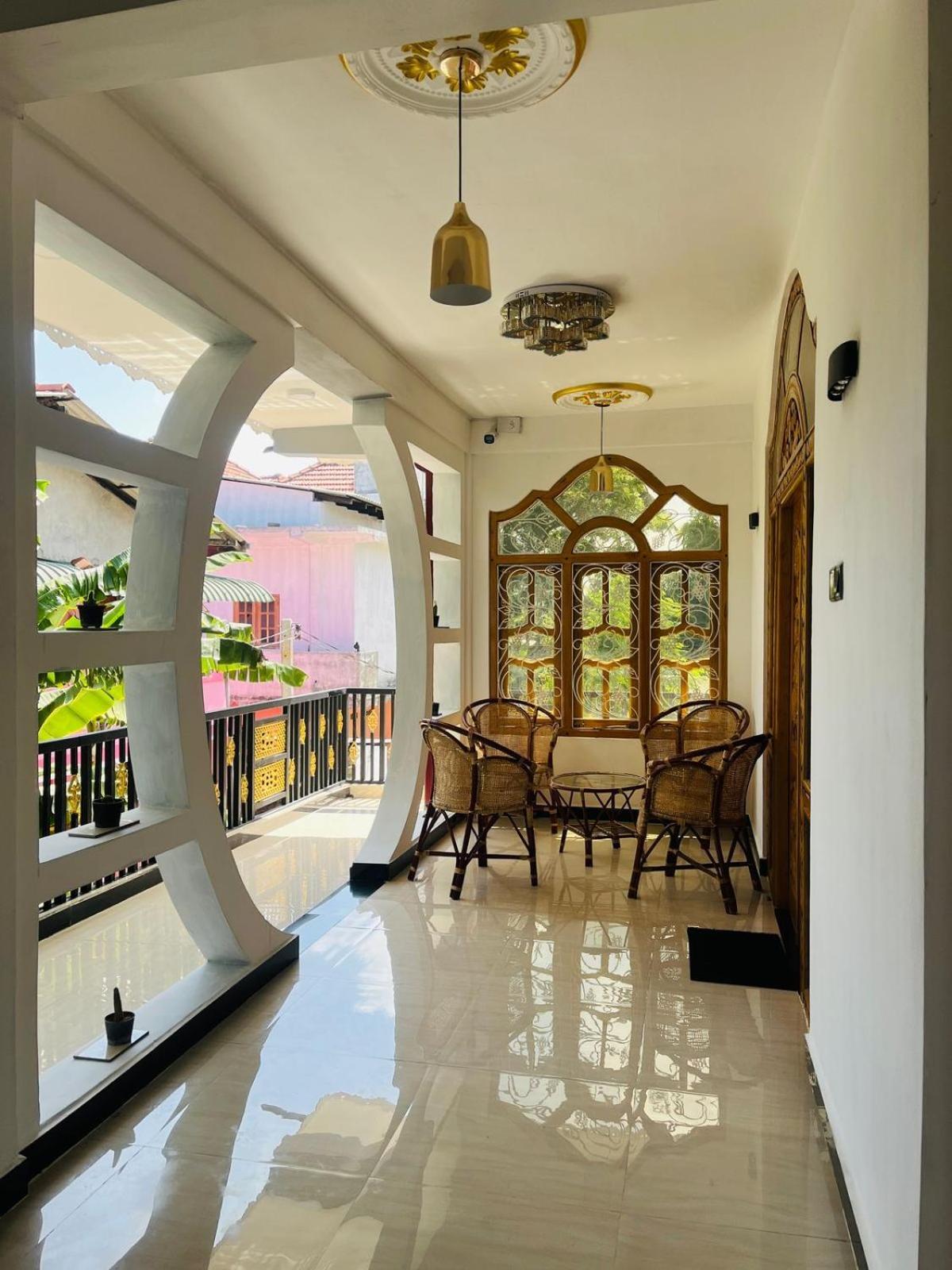 J & J Homestay Jaffna Bagian luar foto
